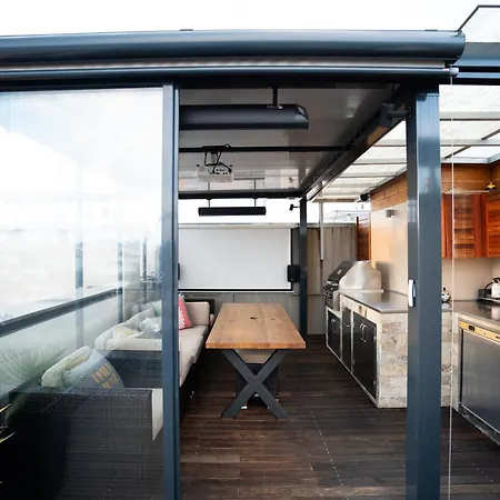 Apartment Luxury Rooftop With Fantastic Views *